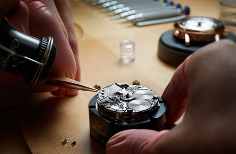 劳力士特约售后维修中心（劳力士手表磕碰）