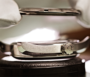 劳力士手表官网售后电话（劳力士表针松动）