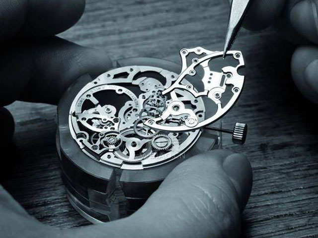 劳力士手表多长时间保养一次（劳力士清洗游丝）