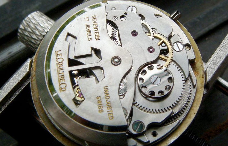 劳力士手表轴断了要多少钱维修（劳力士指针生锈）